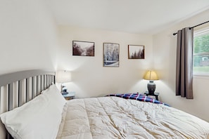 2 bedrooms, Internet, bed sheets