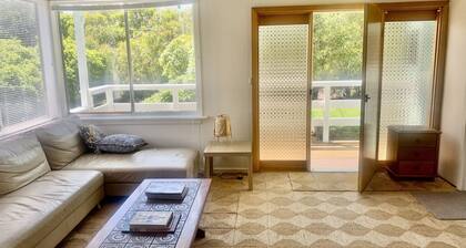 Classic Beach House, Sandy Point