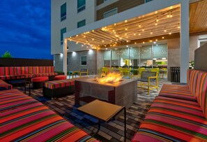 Terrace/patio - Home2 Suites By Hilton El Campo (El Campo)