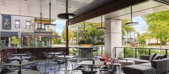 Hampton Inn & Suites Rochester Downtown