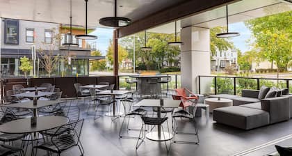 Hampton Inn & Suites Rochester Downtown