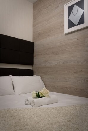 Iron/ironing board, travel cot, free WiFi, bed sheets - Downtown Cozy Studio Apartment Gran Via | A053 (Madrid)