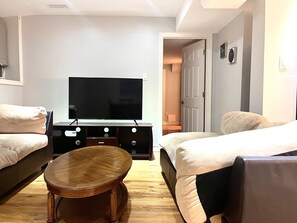 Smart TV - Large and cozy 2 bedroom bast apt (Brampton)