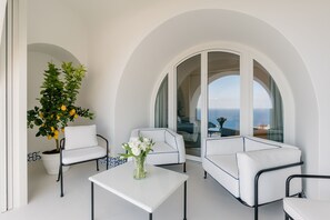 Coin salon dans le hall