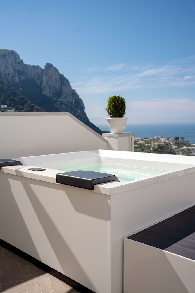 Palazzo M Capri by null