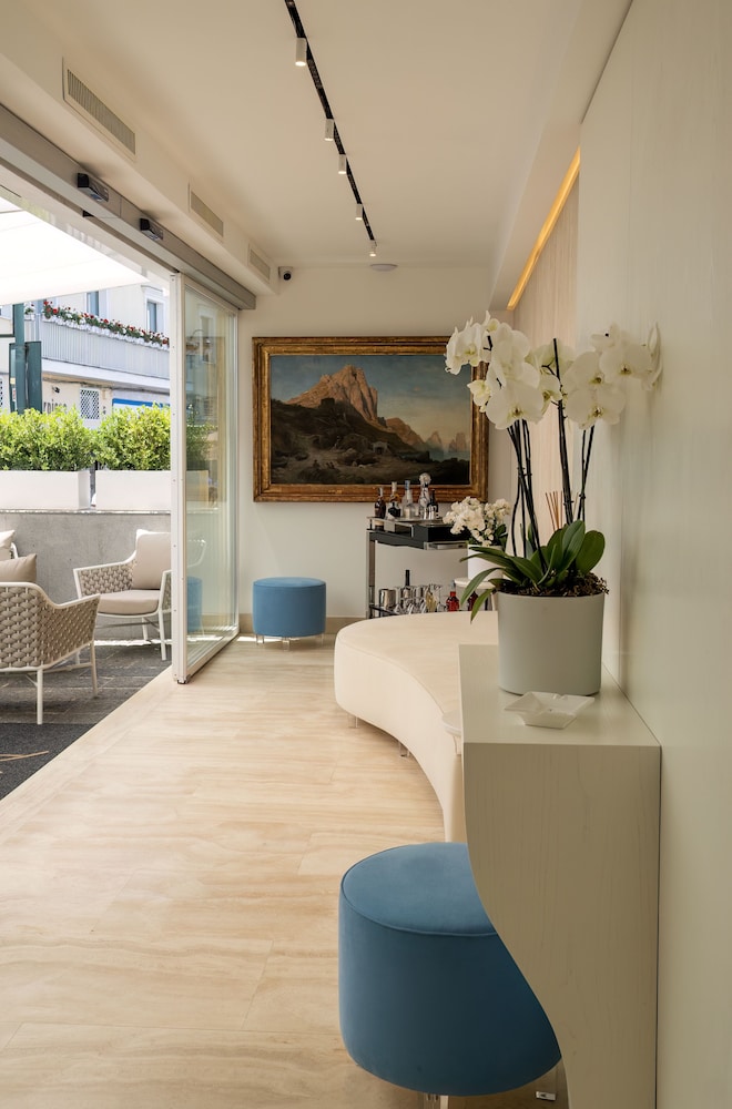 Palazzo M Capri by null