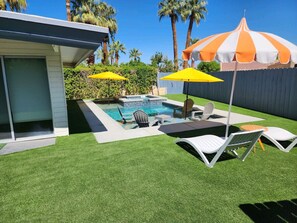 A heated pool - Palm Desert Villa 3min to El Paseo Pool Heat Incl. (Palm Desert)