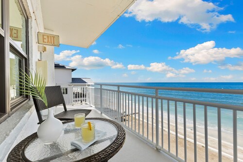 Island Paradise - Beachfront Condo