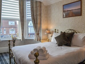 11 bedrooms, free WiFi, bed sheets