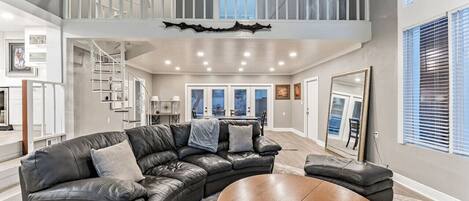 Téléviseur connecté, foyer, jeux vidéo, lecteur de DVD