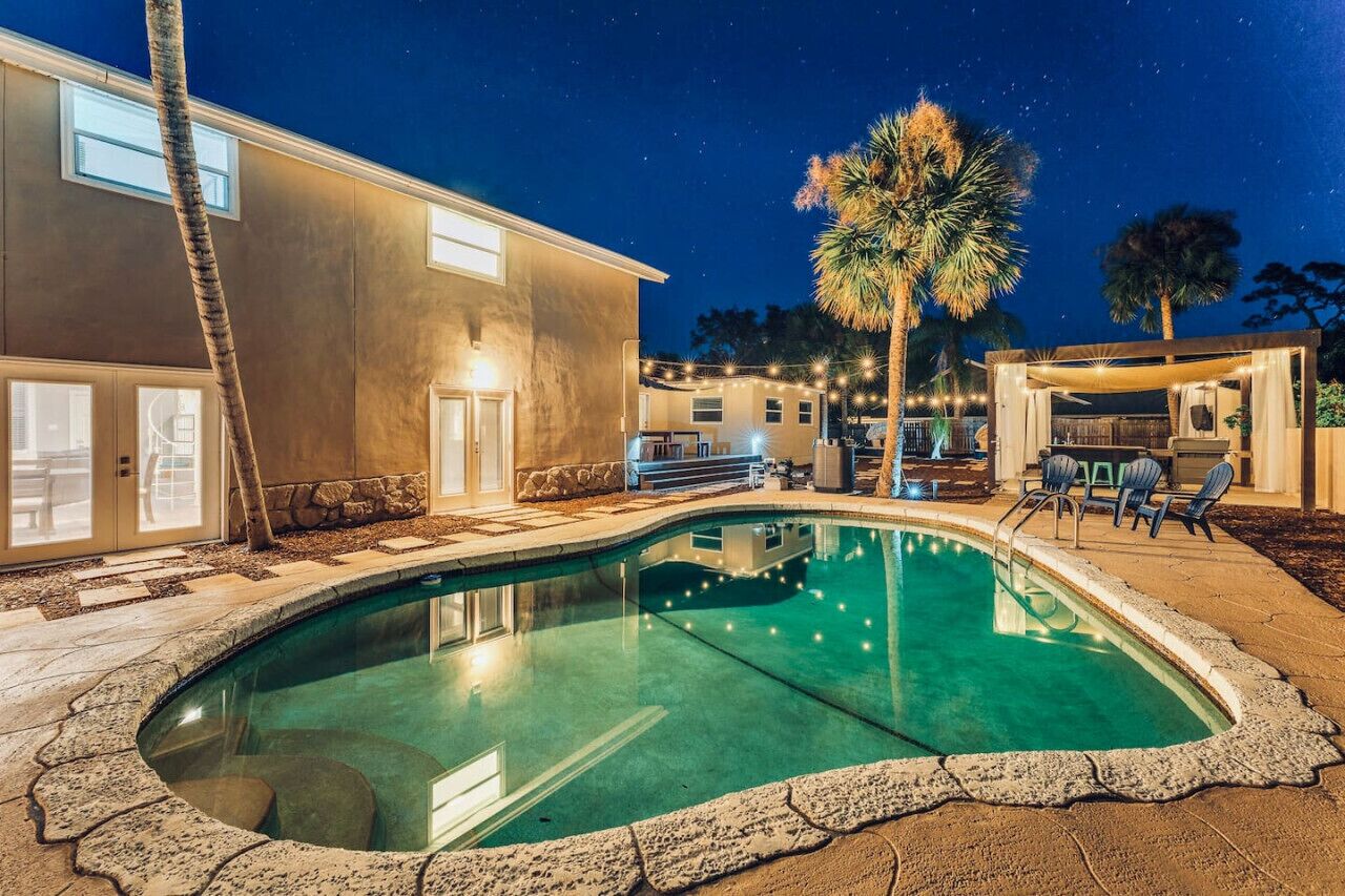 Outdoor pool, a heated pool