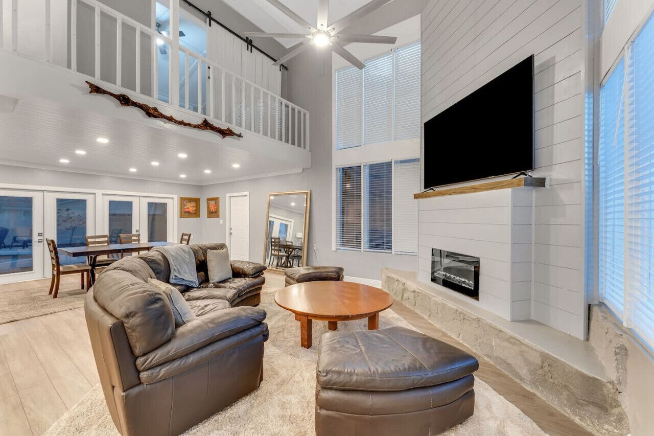 Smart TV, fireplace, video games, DVD player