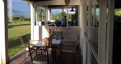 Charming and magical farm, southwest Antioquia, with swimming pool and tennis courts.