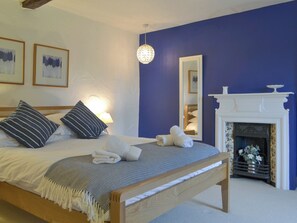 3 bedrooms, free WiFi, bed sheets - 3 bedroom accommodation in Sunderland, near Bassenthwaite (Sunderland, near Bassenthwaite)