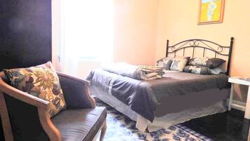2 chambres, bureau, lit parapluie, Wi-Fi gratuit