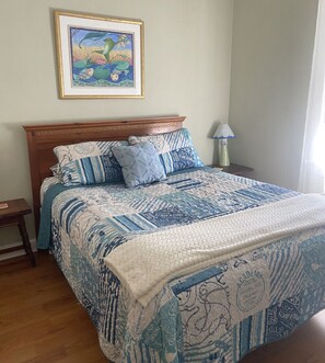 2 bedrooms, desk, travel crib, free WiFi