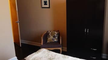 2 bedrooms, desk, travel crib, free WiFi
