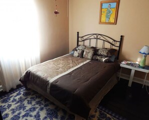 2 chambres, bureau, lit de bébé portatif, accès au Wi-Fi (inclus)