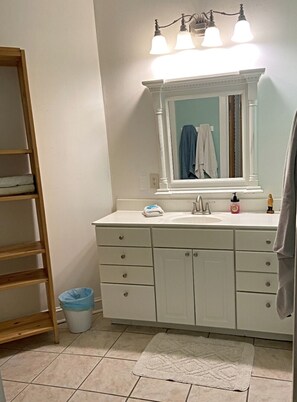 Hair dryer, towels