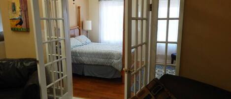 2 bedrooms, desk, iron/ironing board, travel crib
