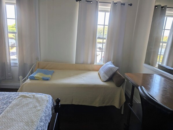 2 bedrooms, desk, iron/ironing board, travel crib