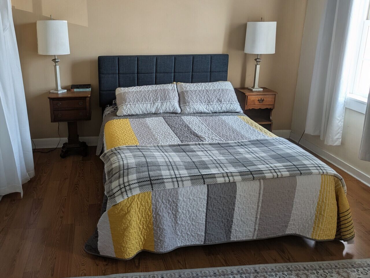 2 bedrooms, desk, iron/ironing board, travel crib