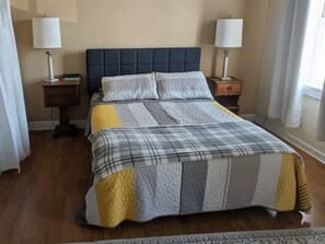 2 bedrooms, desk, iron/ironing board, travel crib