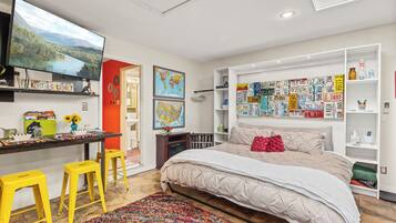 1 bedroom, iron/ironing board, free WiFi, bed sheets