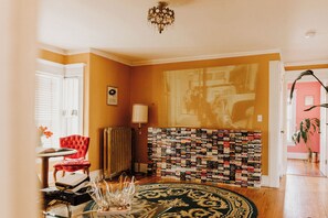 Interior - Retro Jewel Box Victorian Steps from Irvine Park (Saint Paul)