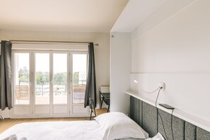 1 habitación, escritorio, tabla de planchar con plancha y wifi gratis 