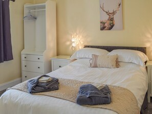 1 quarto, Wi-Fi de cortesia, roupa de cama