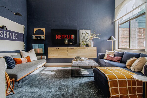 50-inch plasma TV with digital channels, TV, Netflix