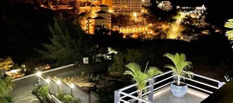 Dawn Beach Club 2 Bed…2Bath Villa, With Beach Access & Resort Bar