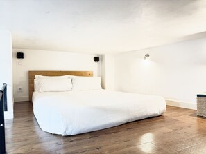 1 makuuhuone, silitysrauta/-lauta, ilmainen Wi-Fi, vuodevaatteet