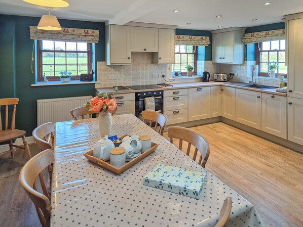 Frigorífic, microones, forn i rentaplats 