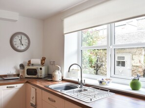 Lave-vaisselle, chaise haute