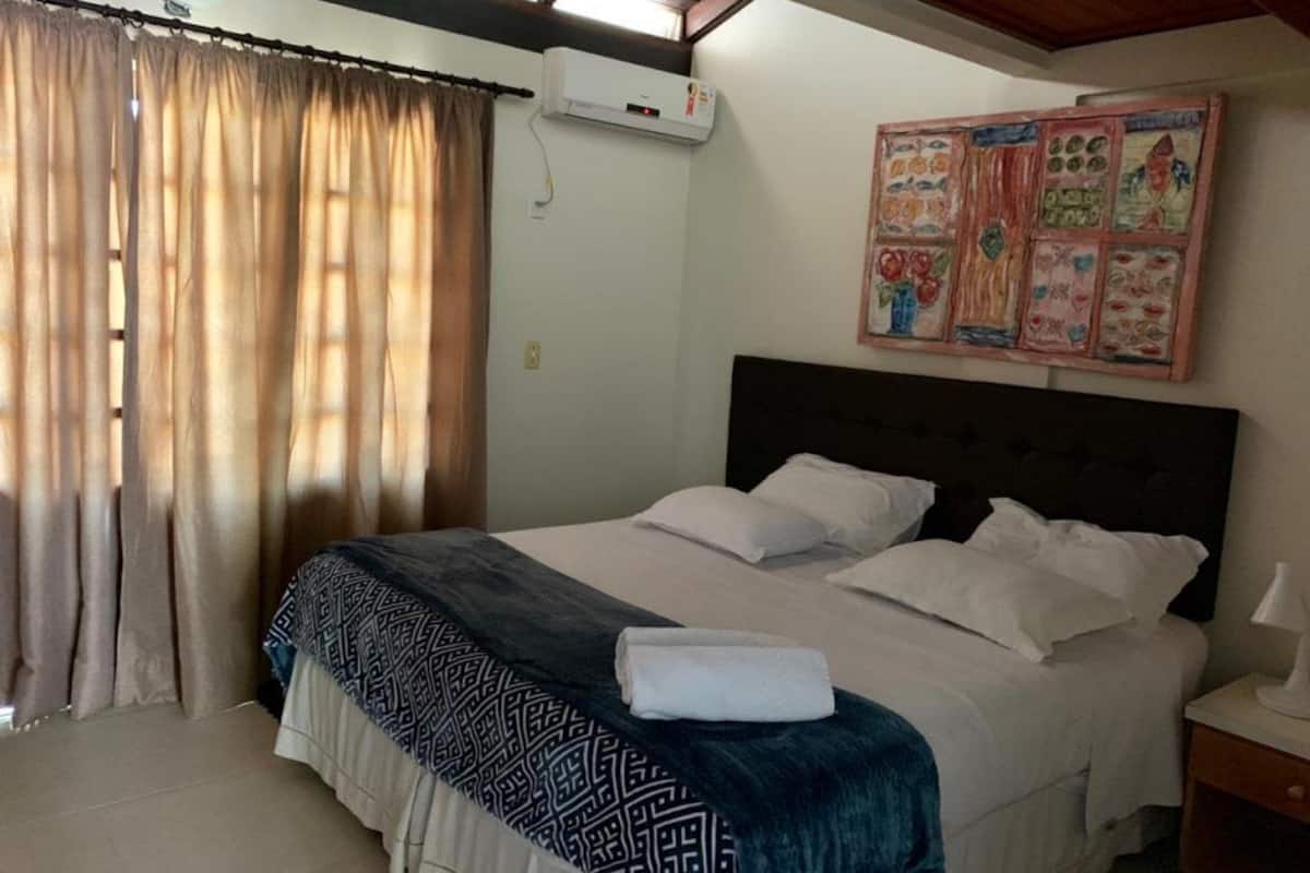 2 habitaciones, wifi gratis y ropa de cama