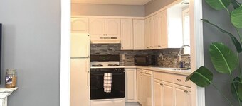 Cozy House on Collage Street 