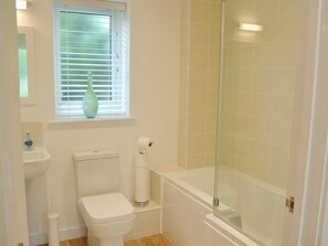 Towels - 2 bedroom accommodation in Tywardreath, near Fowey (Tywardreath, near Fowey)