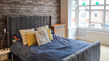 3 bedrooms, free WiFi, bed sheets