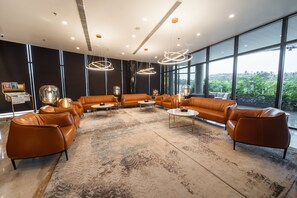 Lobby - Fezinn Hotel (Koyilandy)