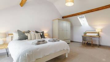 3 bedrooms, free WiFi, bed sheets