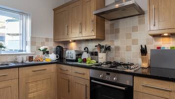 Lave-vaisselle, chaise haute