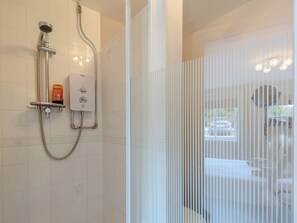 Towels - 3 bedroom accommodation in Ashby cum Fenby (Ashby cum Fenby)