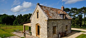 2 bedroom accommodation in Chard