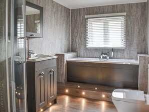 Towels - 3 bedroom accommodation in Great Strickland (Great Strickland)
