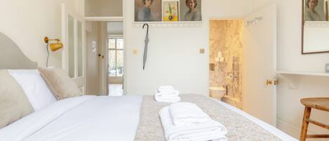 1 bedroom, iron/ironing board, bed sheets