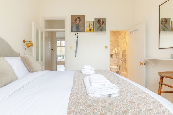 1 bedroom, iron/ironing board, bed sheets
