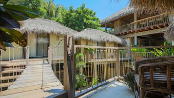 Deluxe Bungalow | 1 bedroom, premium bedding, down comforters, desk