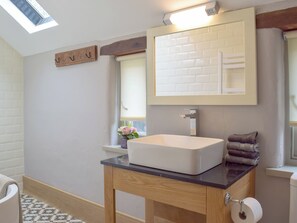 Towels - Honeysuckle Cottage-UKC3194 (Valast Hill, near Stackpole)